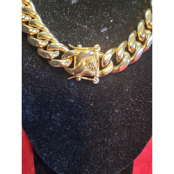 Miami Cuban Link 18k Gold Plated Stainless Steel Chain - Picture 7 of 8